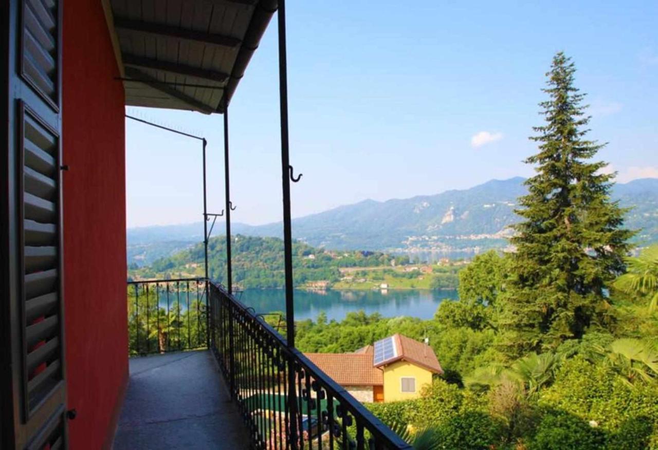 Domus Cusiana Complesso Vista Lago E Piscina Miasino Exterior photo